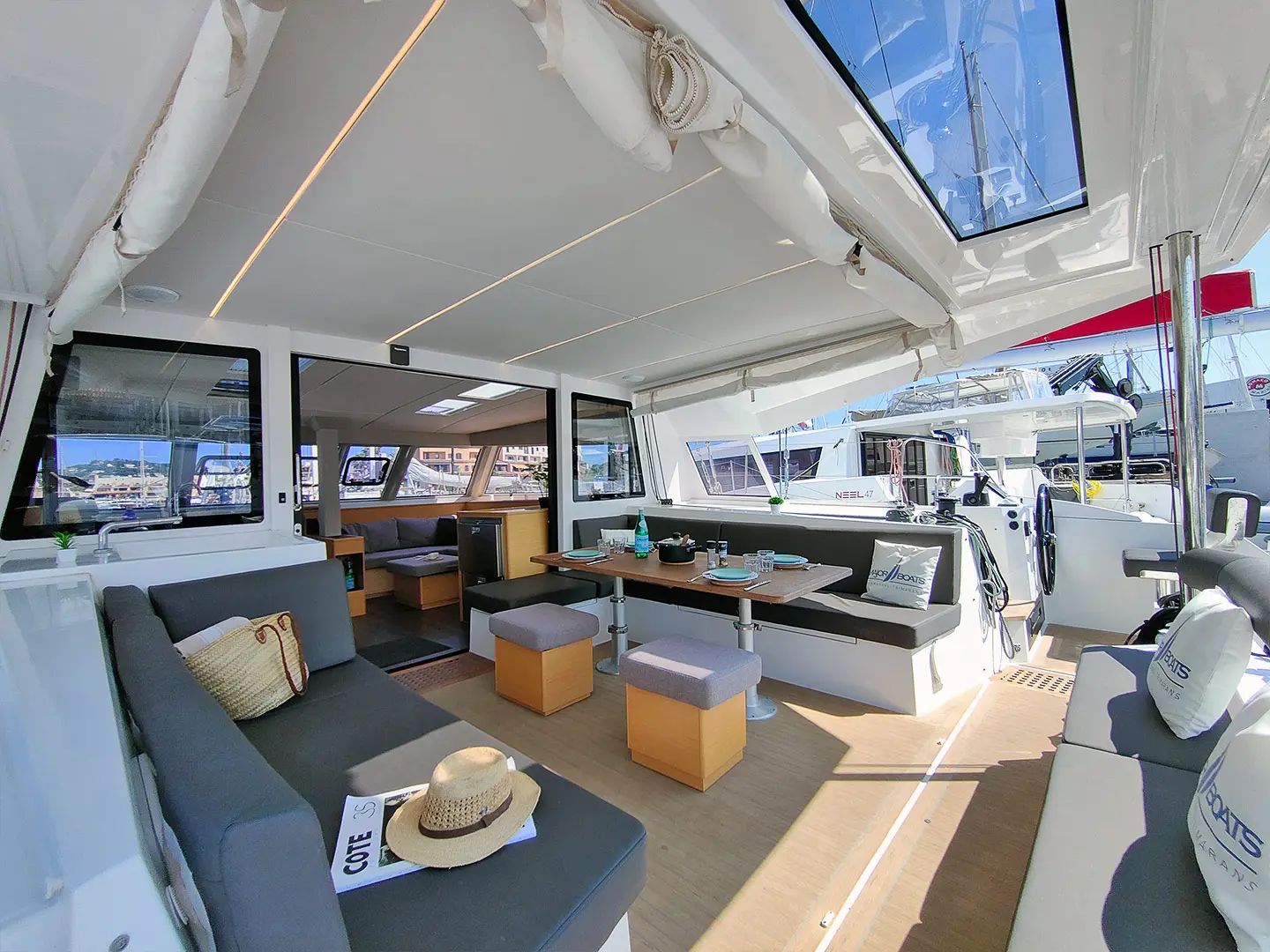 Aseba, Interior image