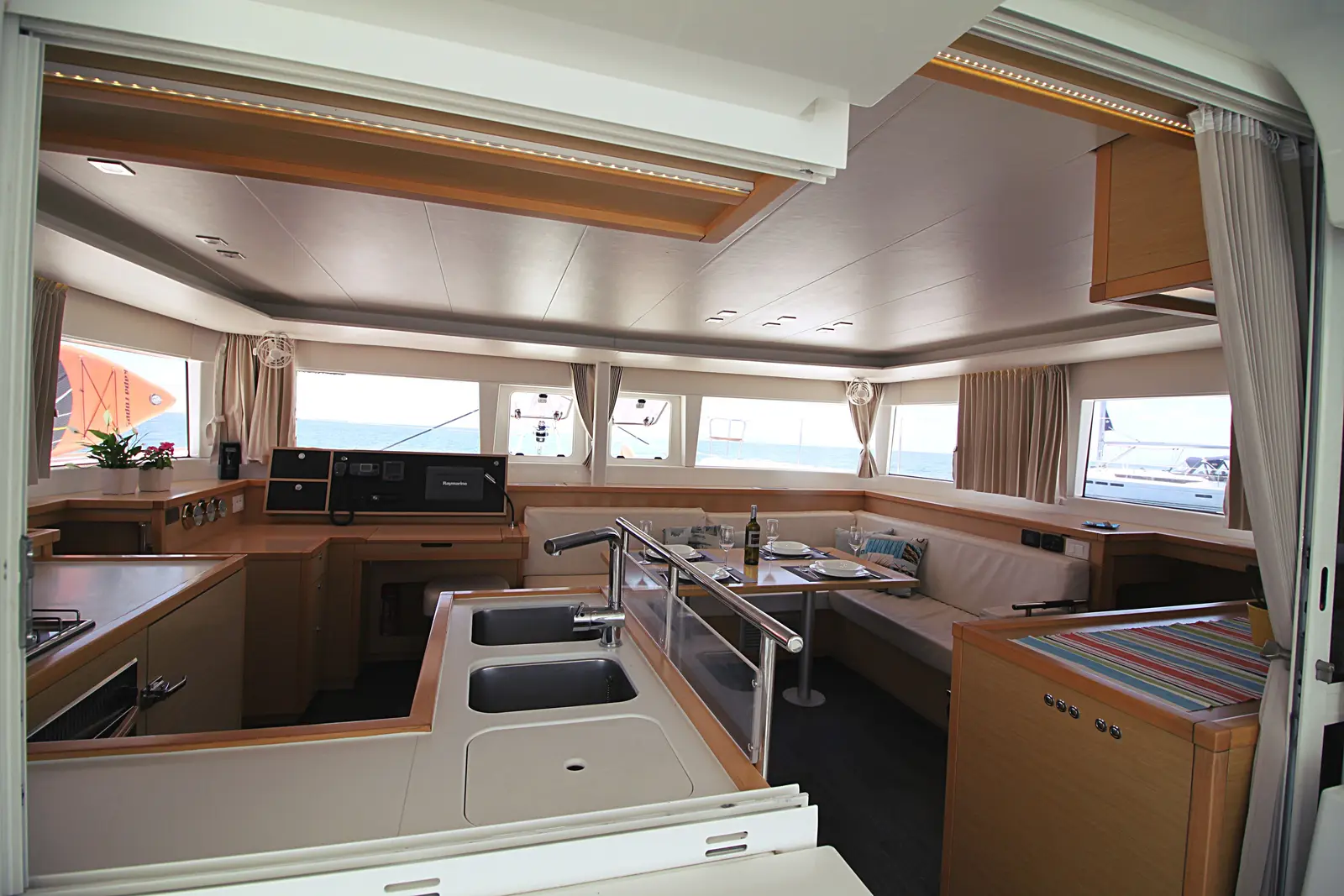 Poker Face - (A/C - Generator - Refit 2021), photograph 2