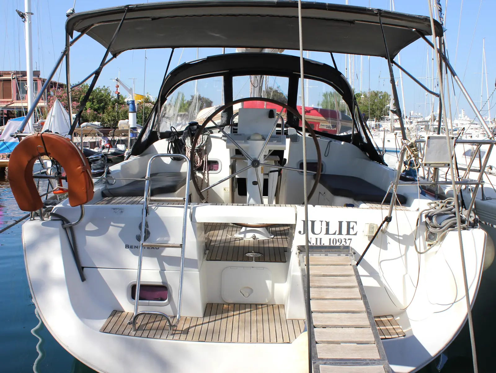 Julie, Oceanis 37
