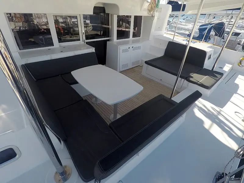 Zuzo 2, Lagoon 450F