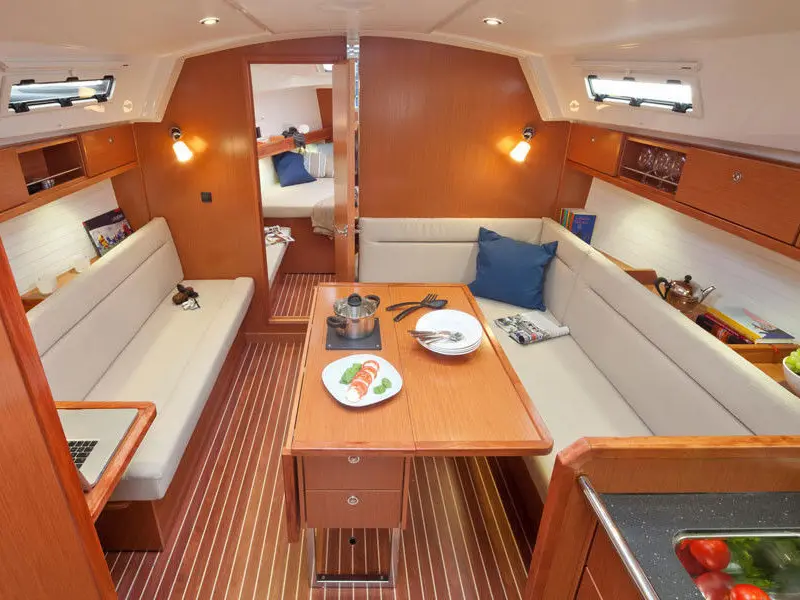 Zenith, Interior image