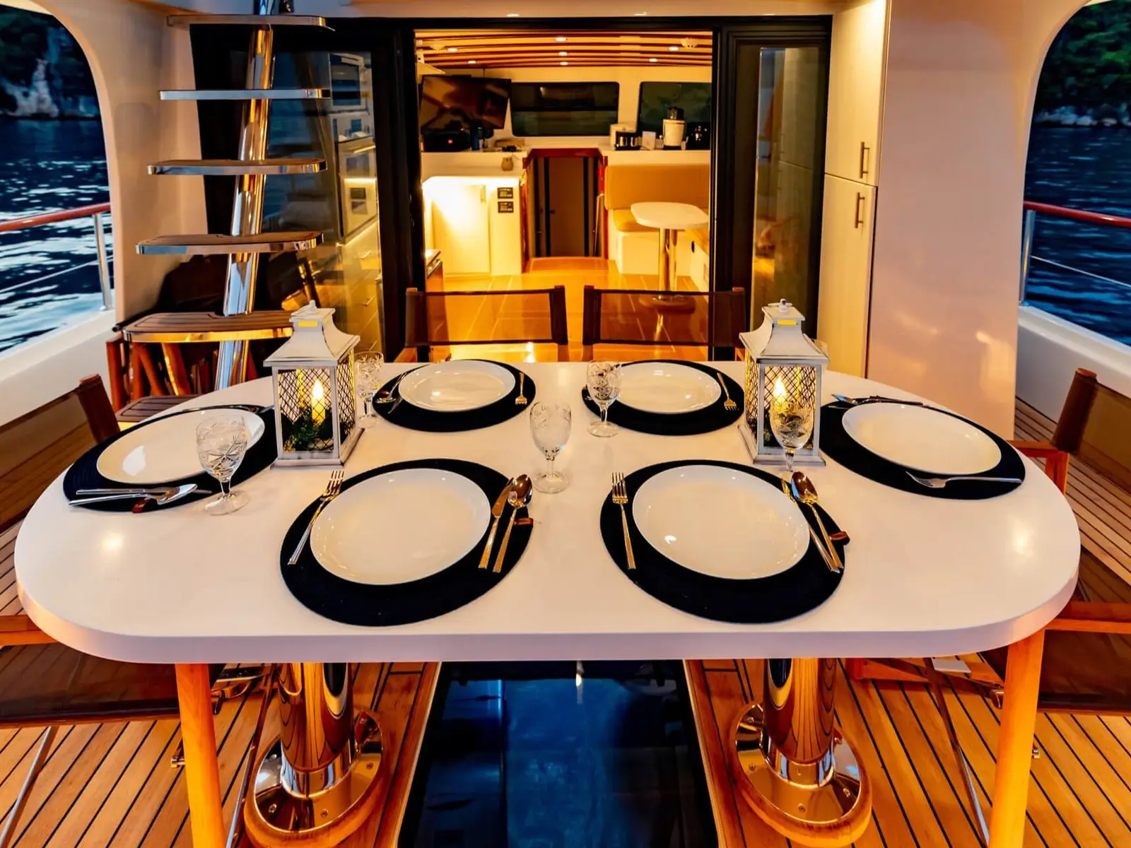 Bernis, Interior image