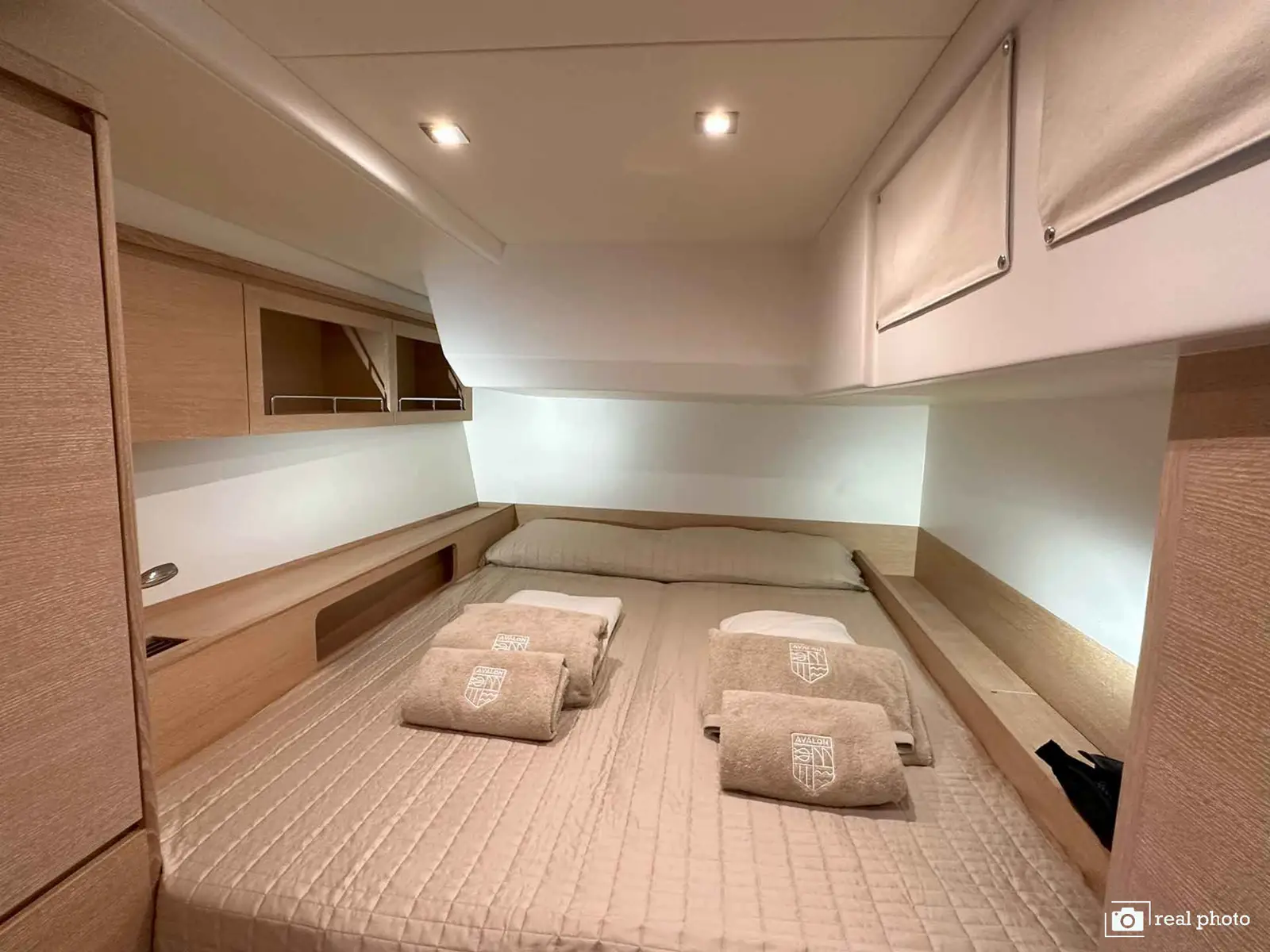 Avalon - Luxury - A/C, Watermaker, foto 20