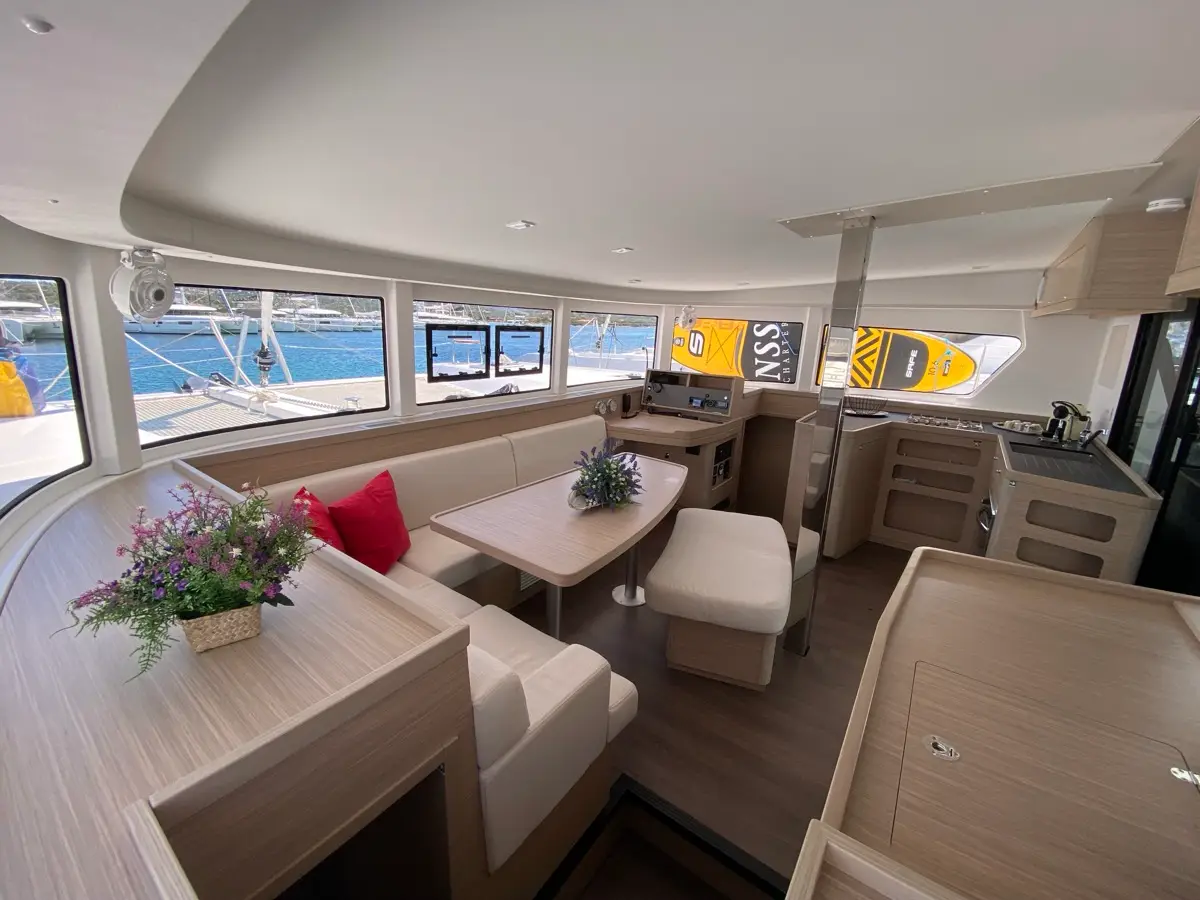 Bollicina, Interior image