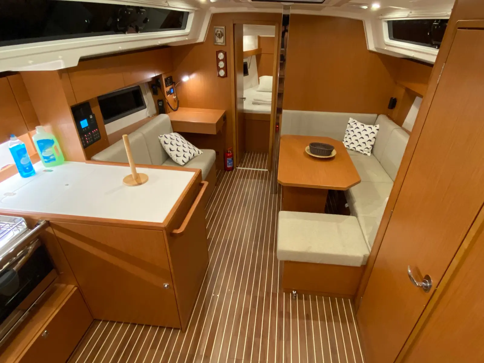 Luna 3, Interior image