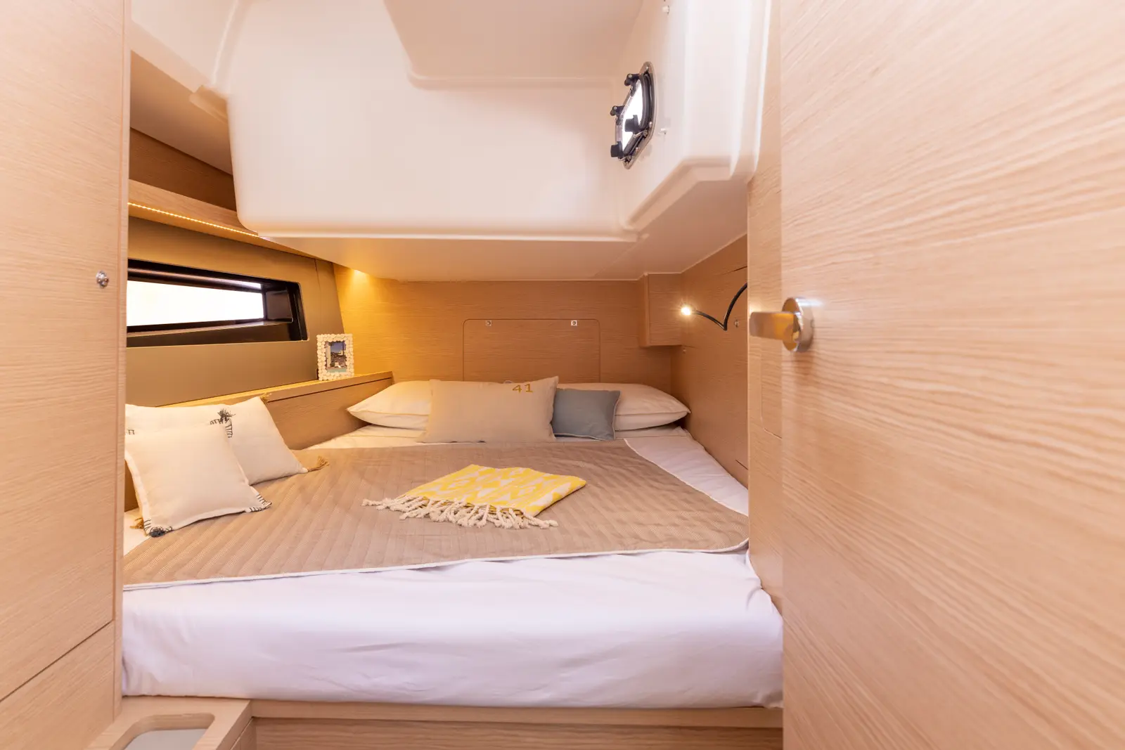 Sunsail 41.3 Premium, photograph 7