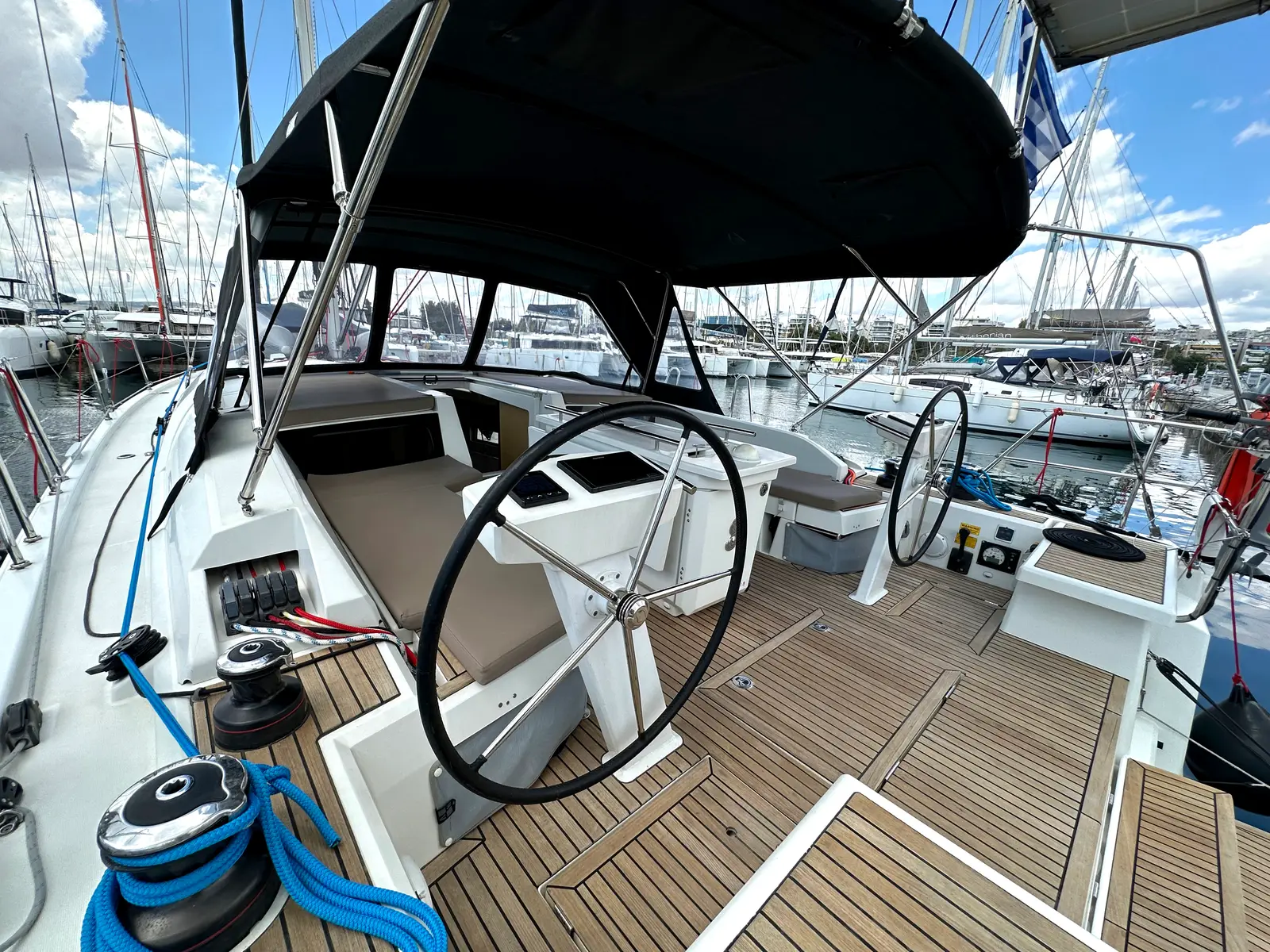 Sail Away (Refit 2025 - A/C - Electric Heads), photograph 3