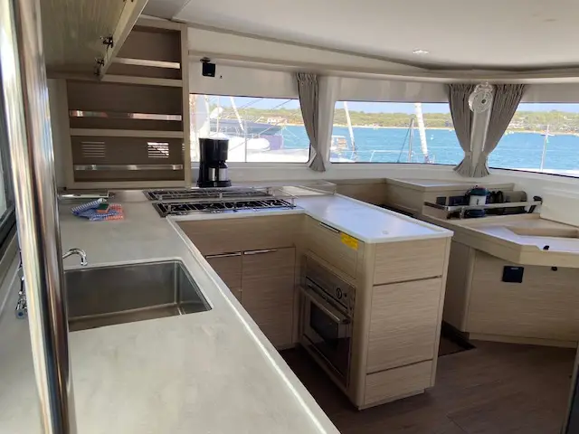 Star of the Seas IV, Kitchen 1