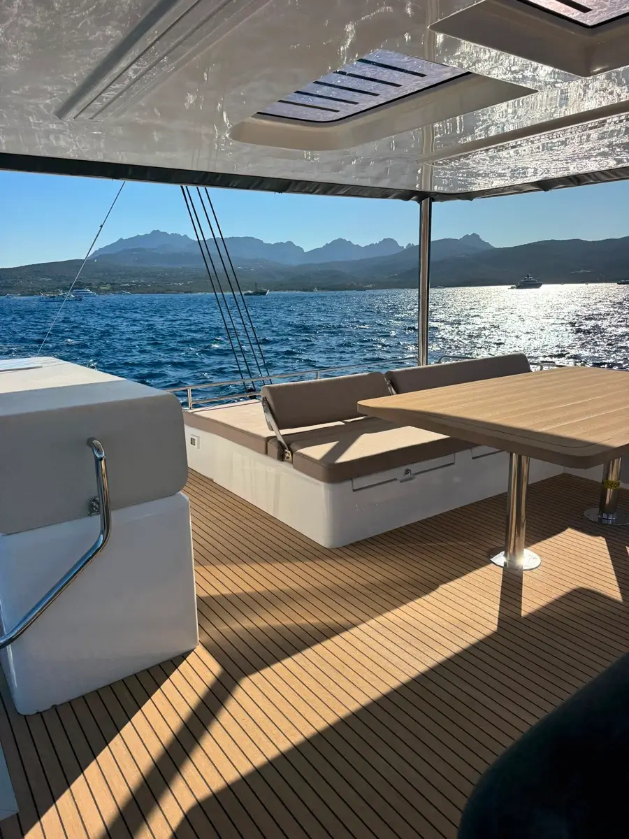 Montecristo - FIRST CLASS, photograph 7