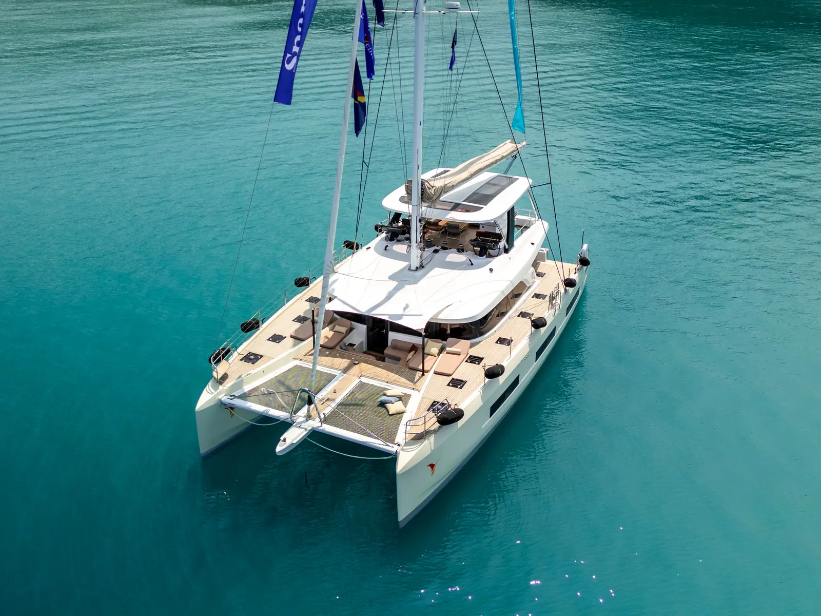 SAILUXE - Gloria, Main image