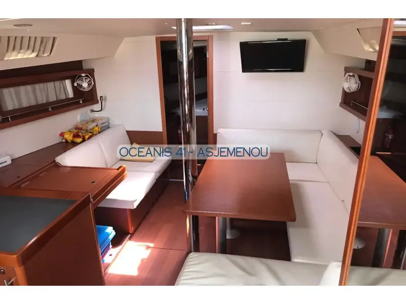 Comfort, Interior image