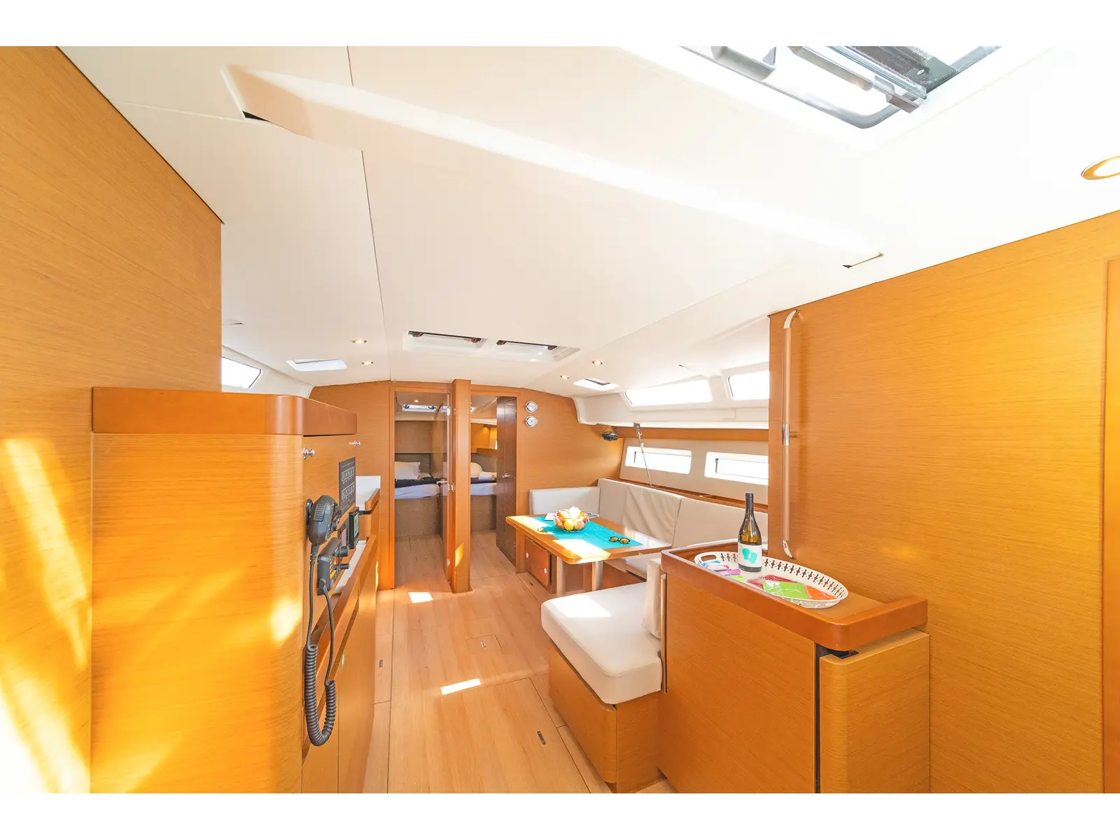 Funsea, Interior image