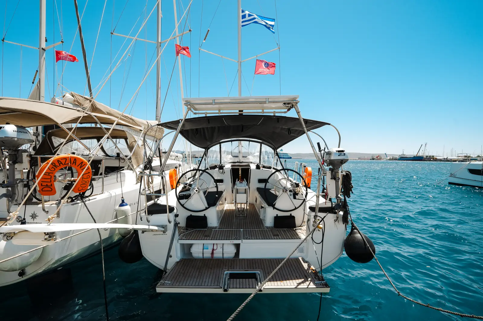 NorthWind 35, photograph 2