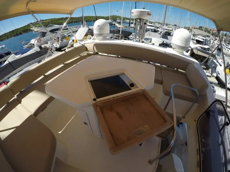 LUMA, Azimut 47 Fly