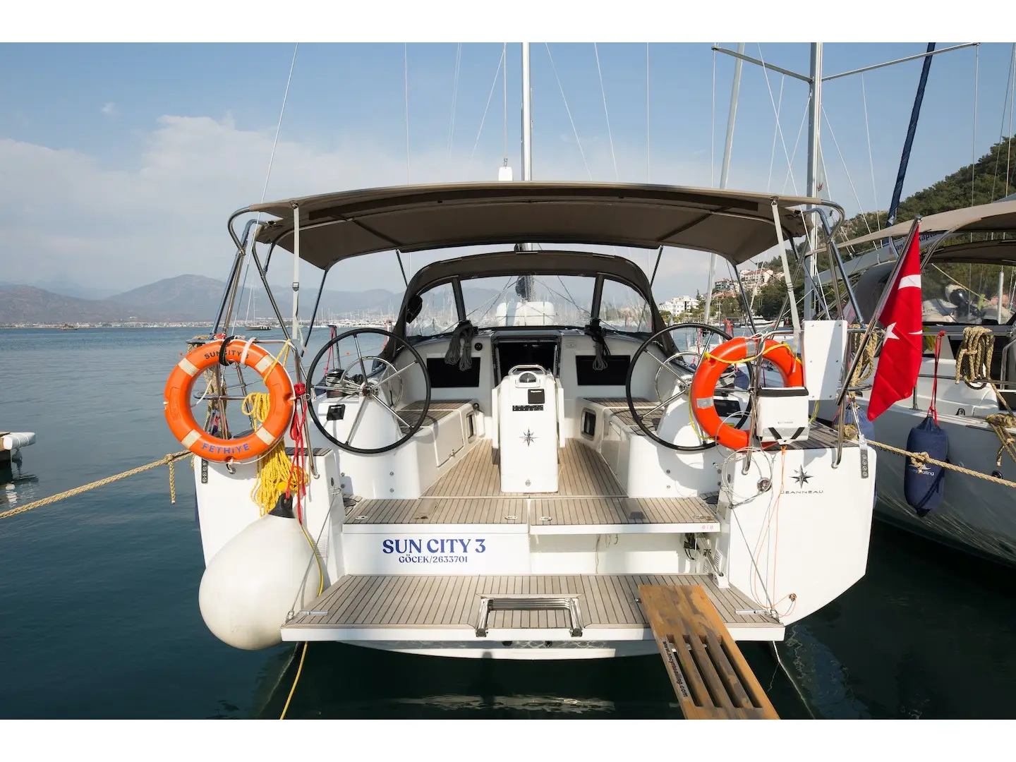 Suncity 3, Sun Odyssey 410