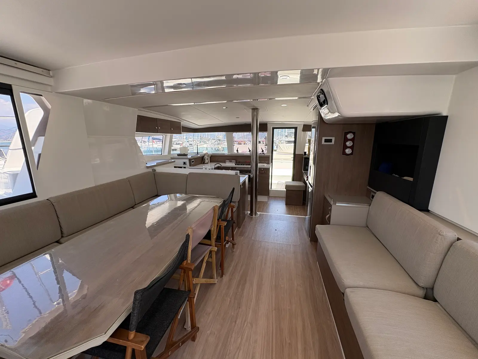 Sail Spazio, Interior image