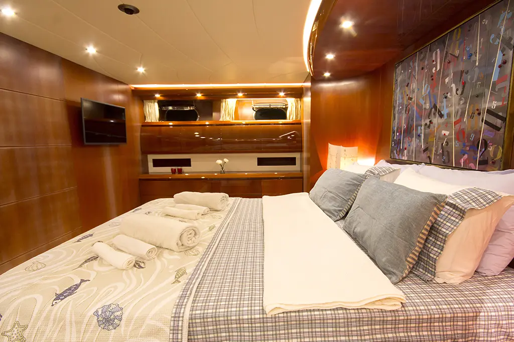 24M Deluxe Maiora Motoryacht, photograph 19