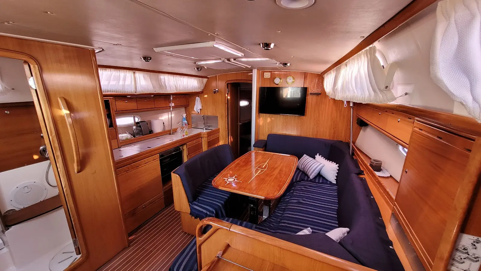 Black Pearl, photograph 10