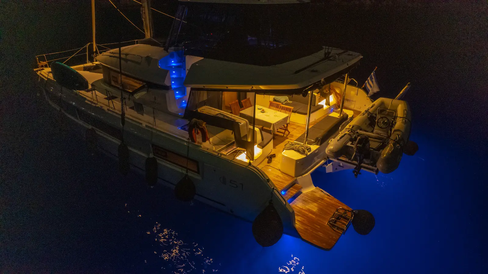 AEGEUS (A/C, Gen, W.Maker, Teak cockpit, underwater lights), photograph 5