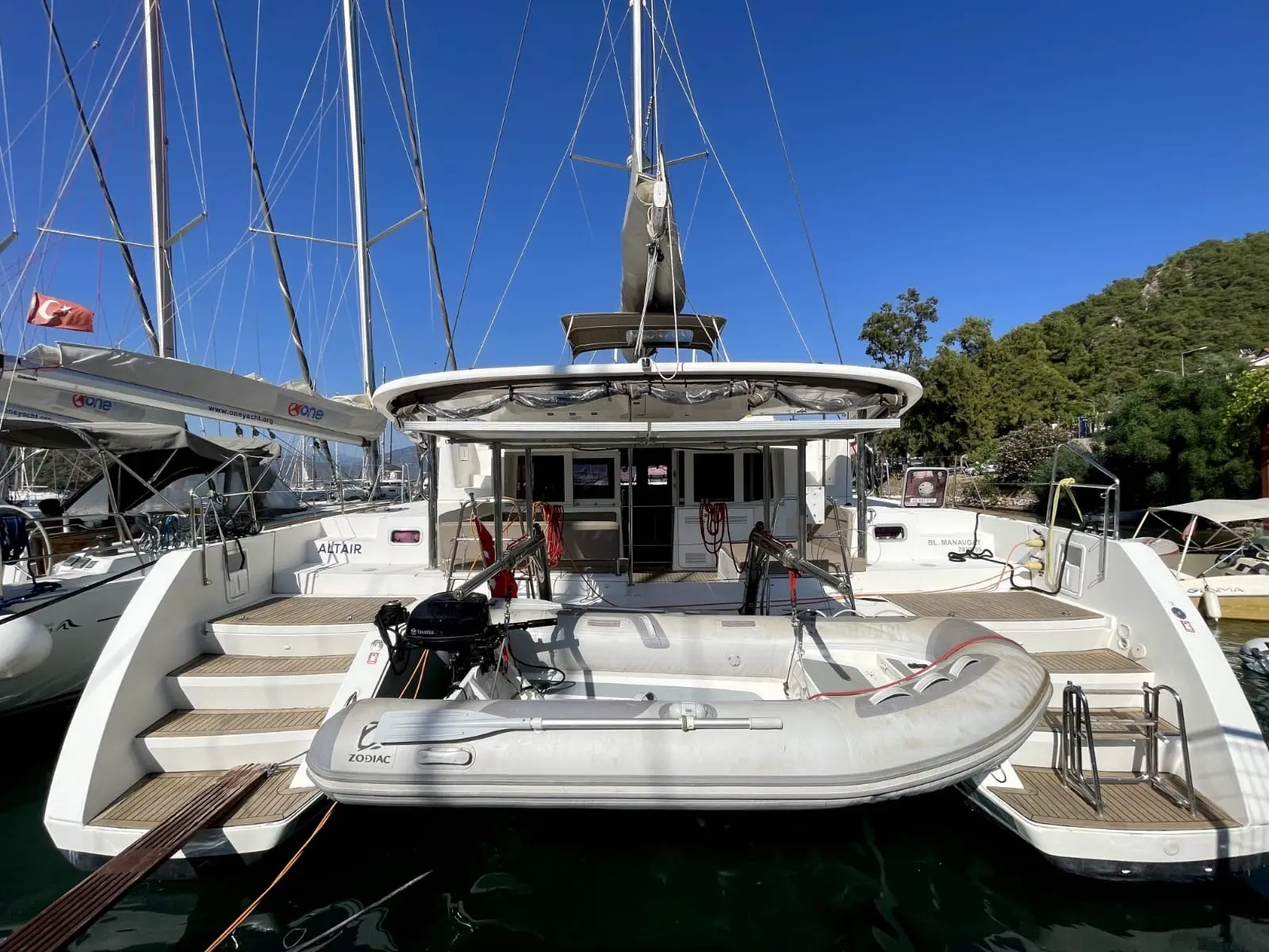 AF-L450F, Lagoon 450 Fly