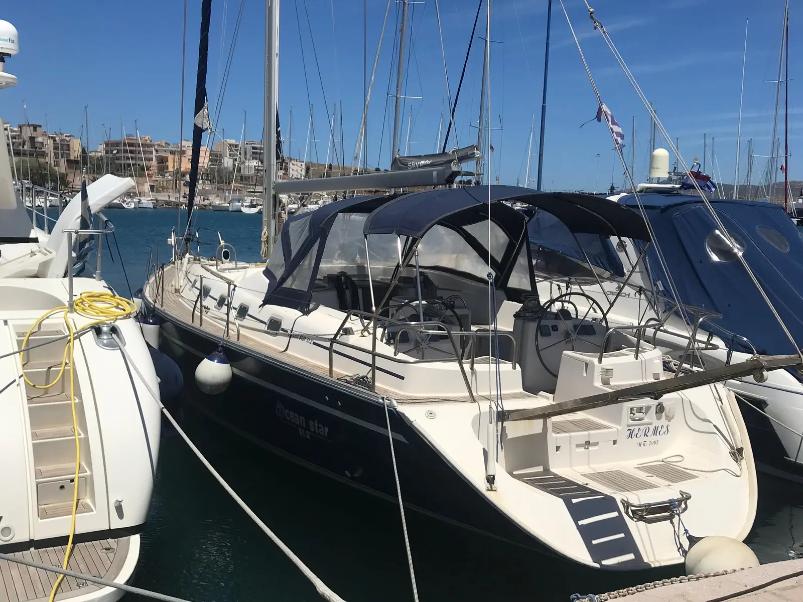 Hermes, Main image