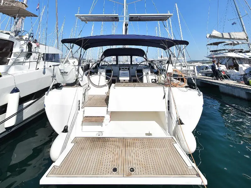 NADINE, Main image