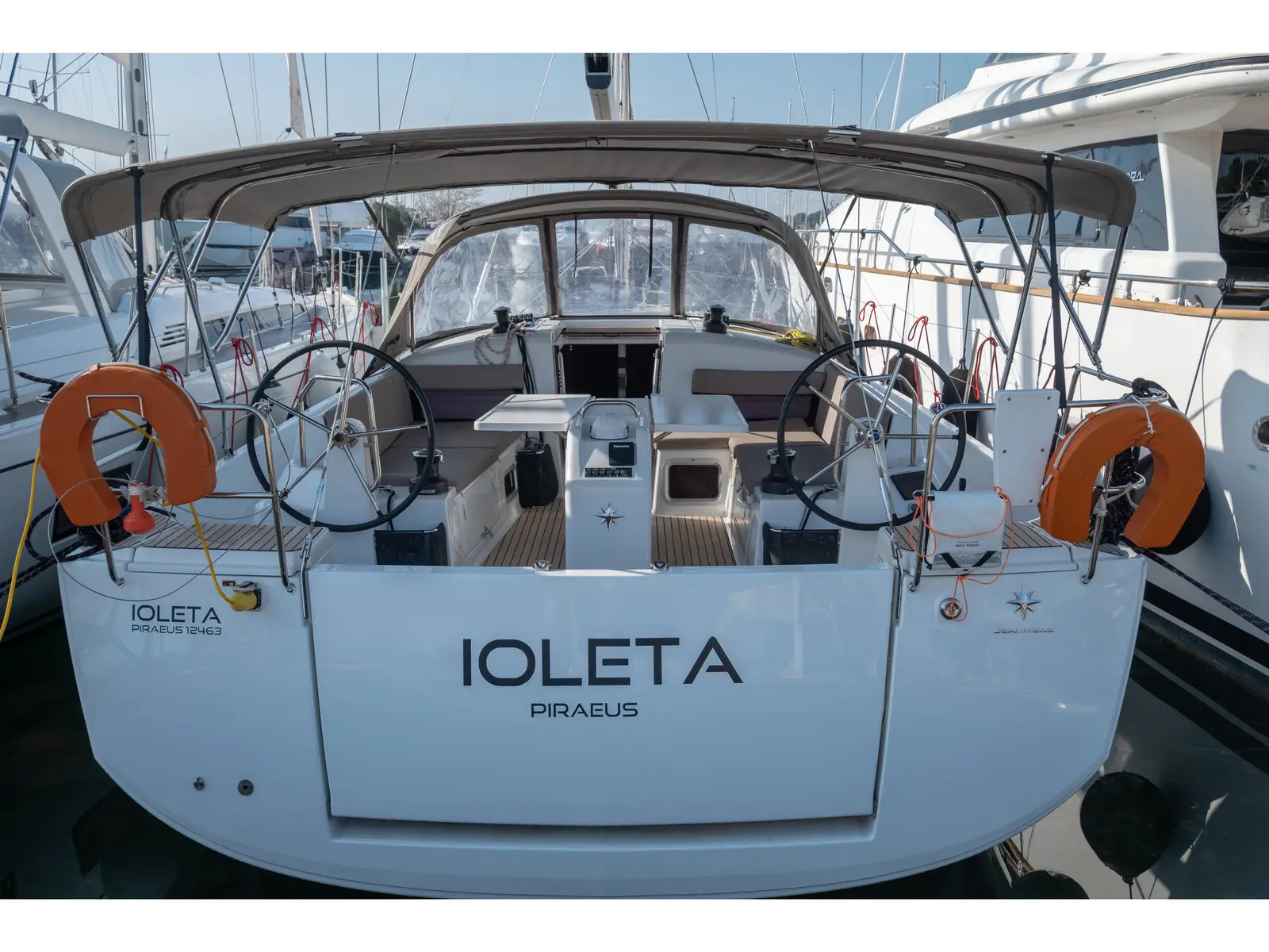 Ioleta, Main image
