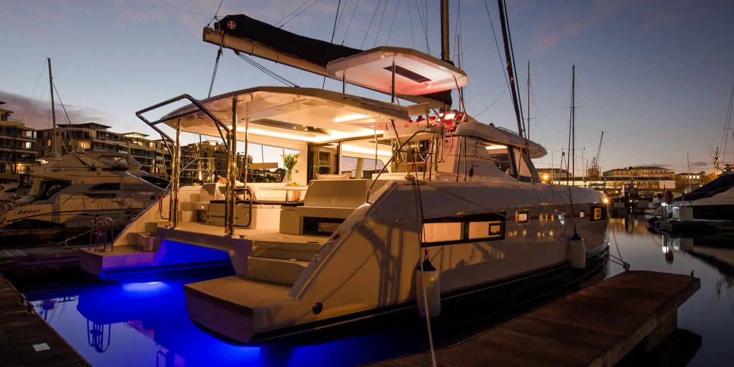 Moorings 4500L Club, foto 2