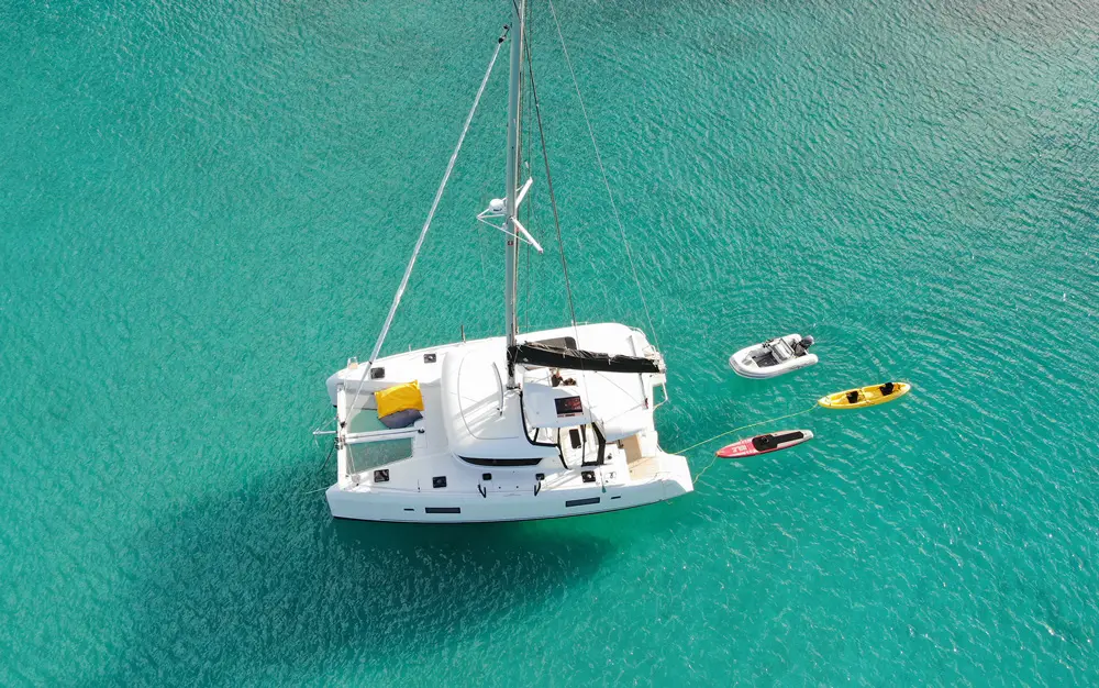 HeyBlue, Main Image