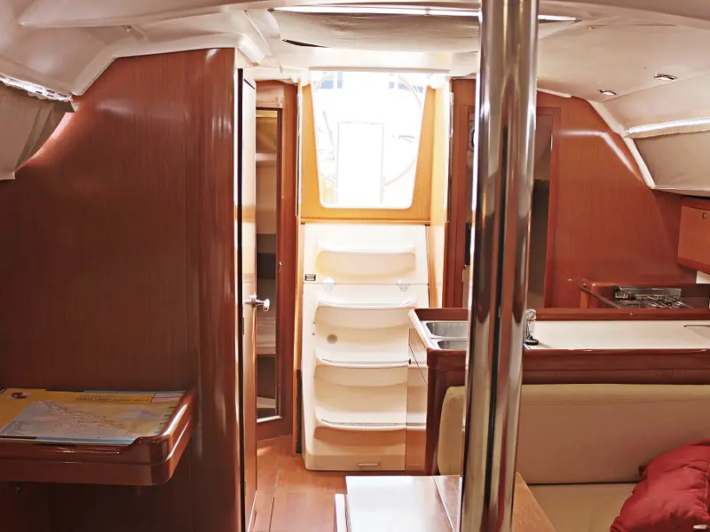 BEBA, Interior images