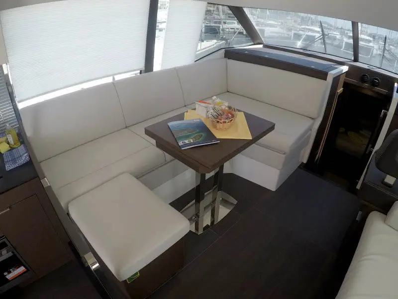 Brigadoon, Prestige 420 Fly