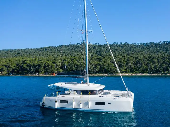 OLYNTHA, Lagoon 42