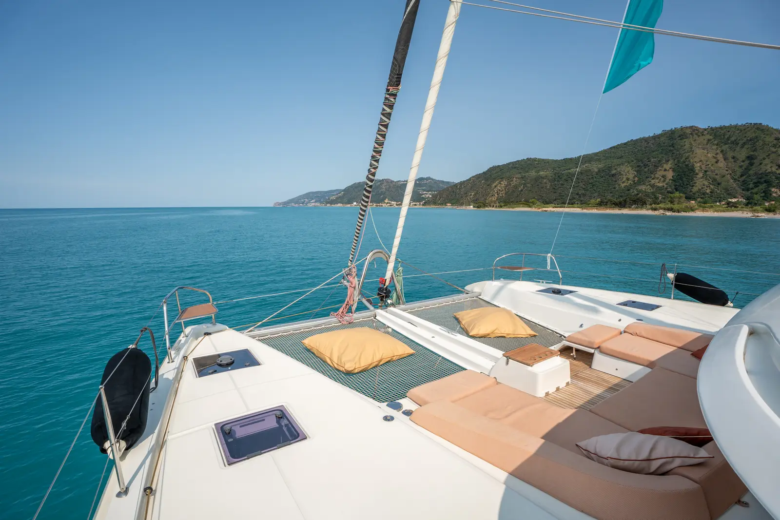 SAILUXE - Strafico, Bow