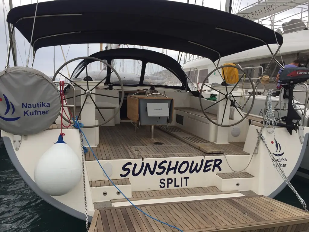SUNSHOWER, Main image