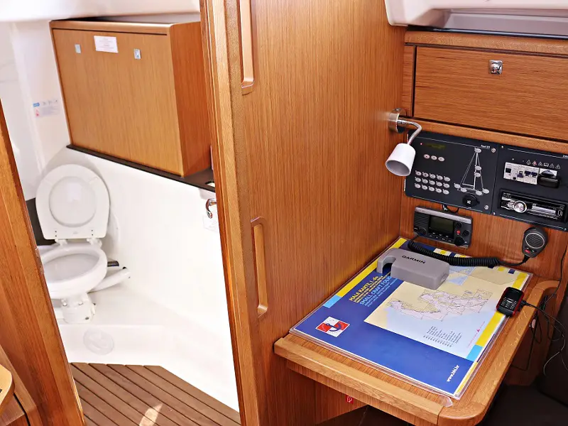 MIRELLA, Interior images