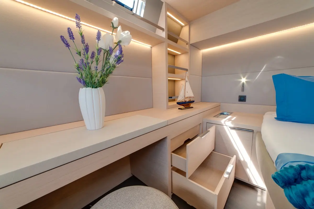Zeri - FIRST CLASS, photograph 25