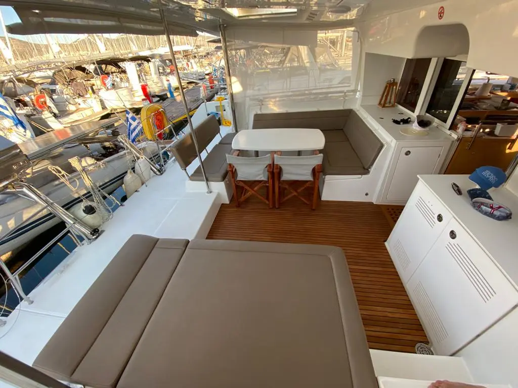 AEROPI  |⛵ VIP, Skippered Only, Watermaker, Generator, AC, BBQ, foto 2
