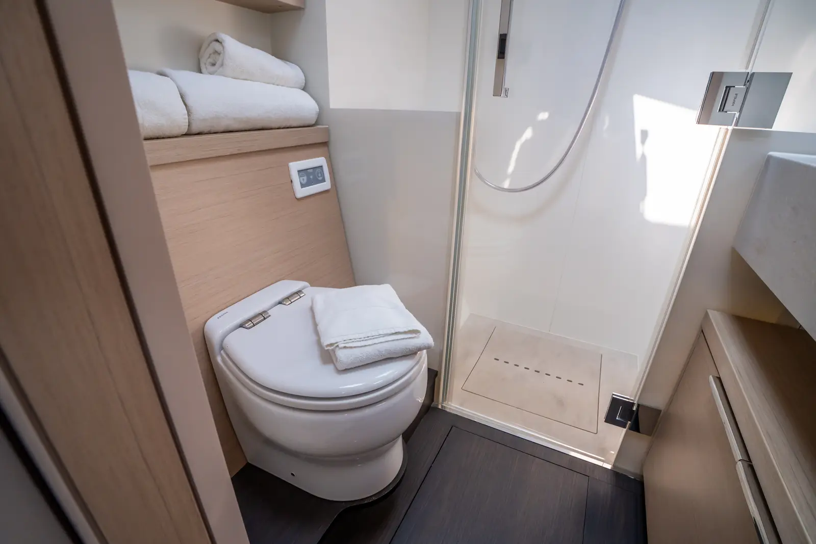 SAILUXE - Strafico, Toilet