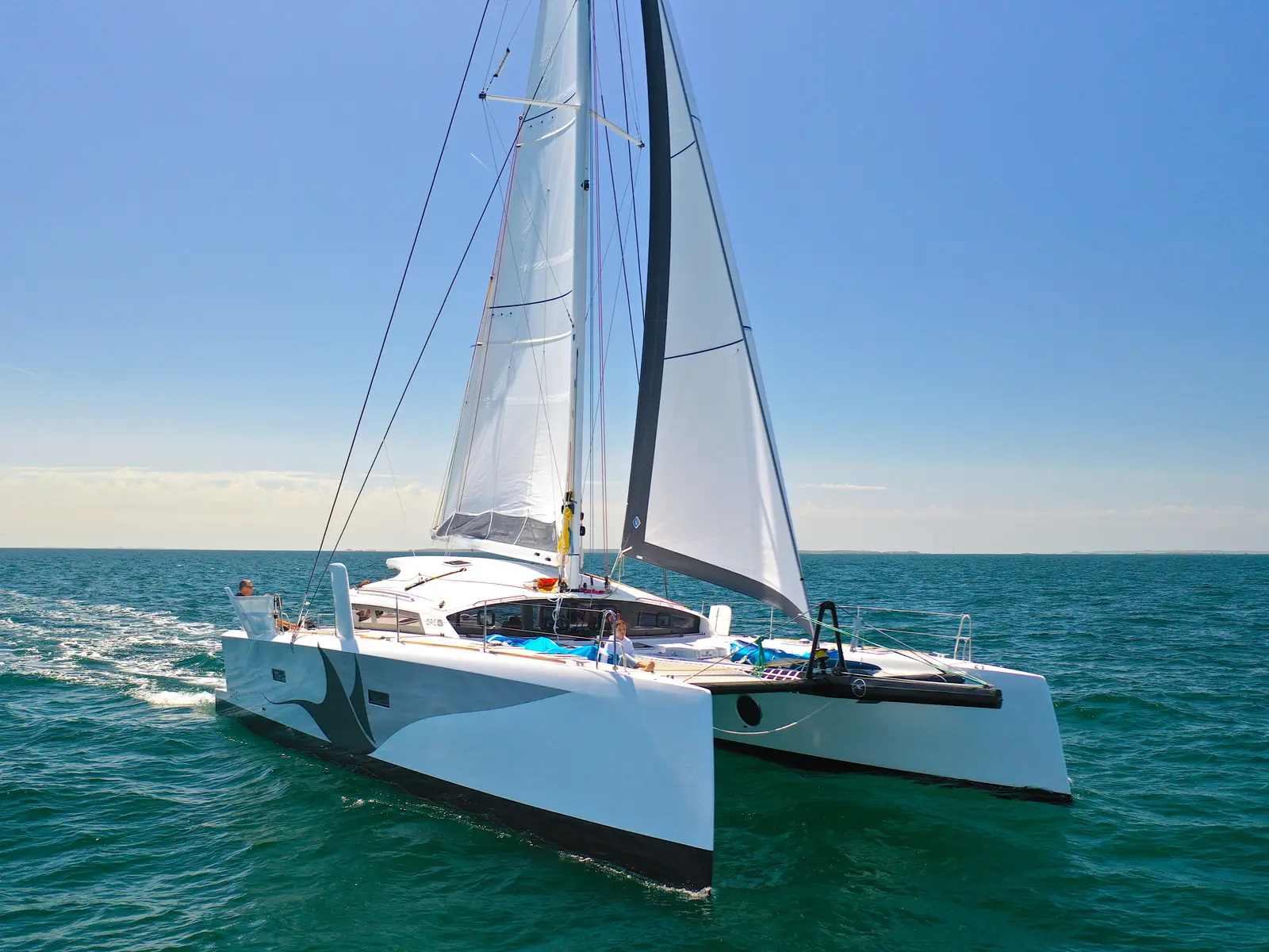Manta Va'a, Main image