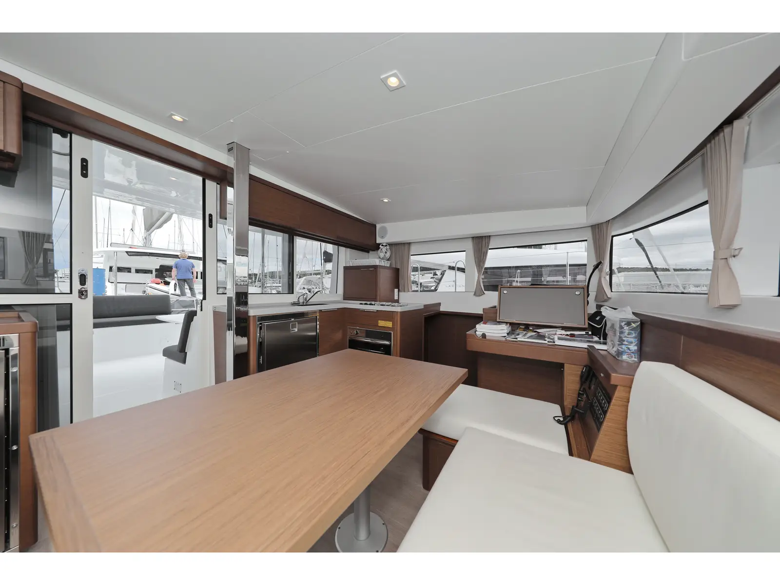 LANCELOT, Interior image