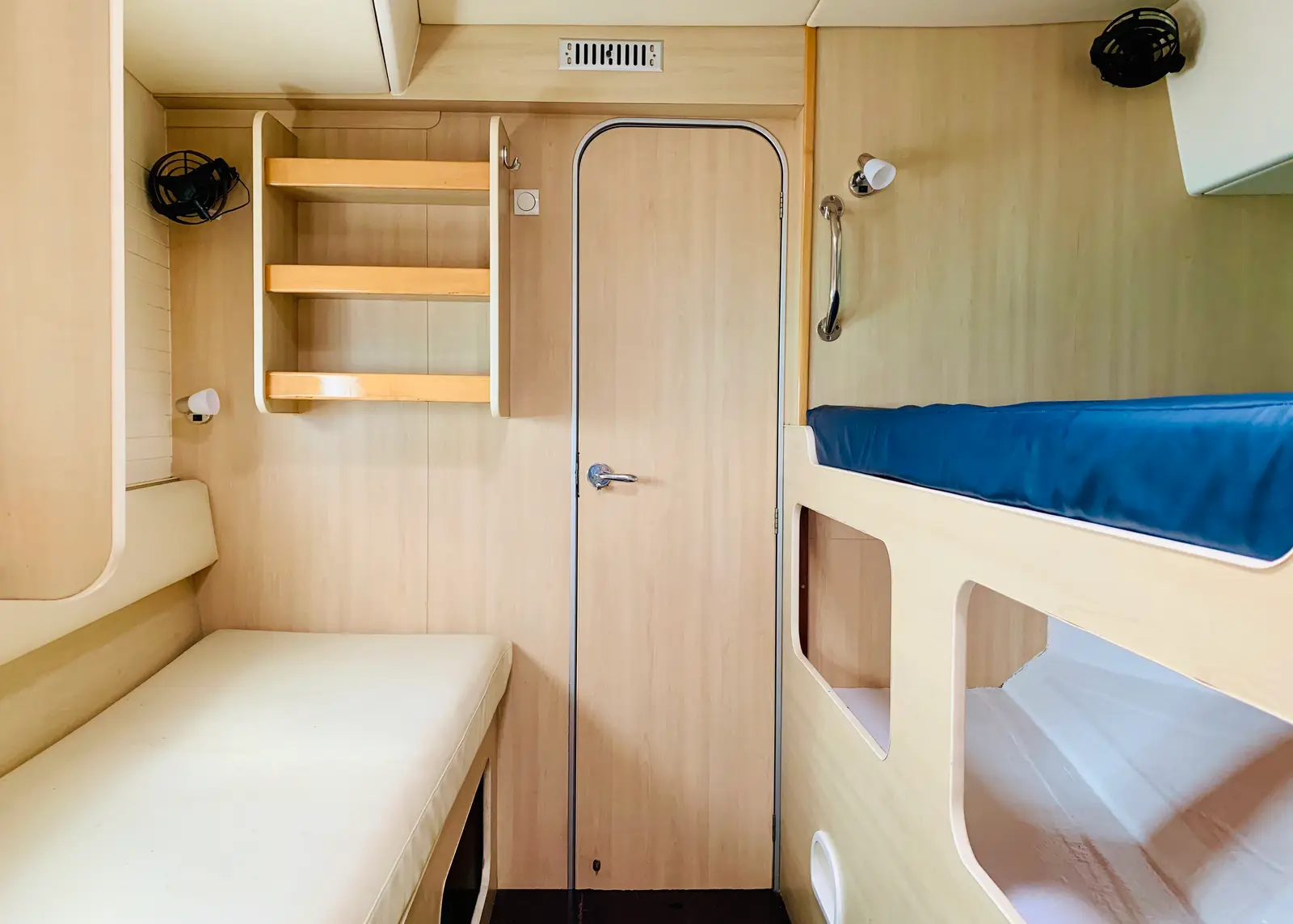 Bacchus, Cabin