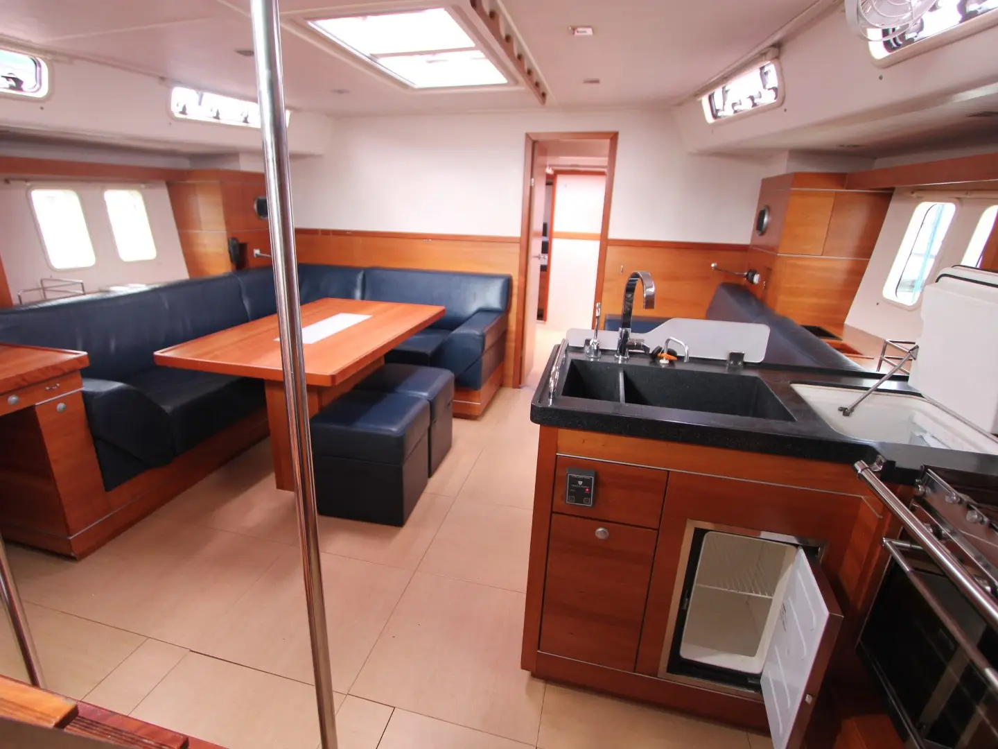 MAE, Interior image