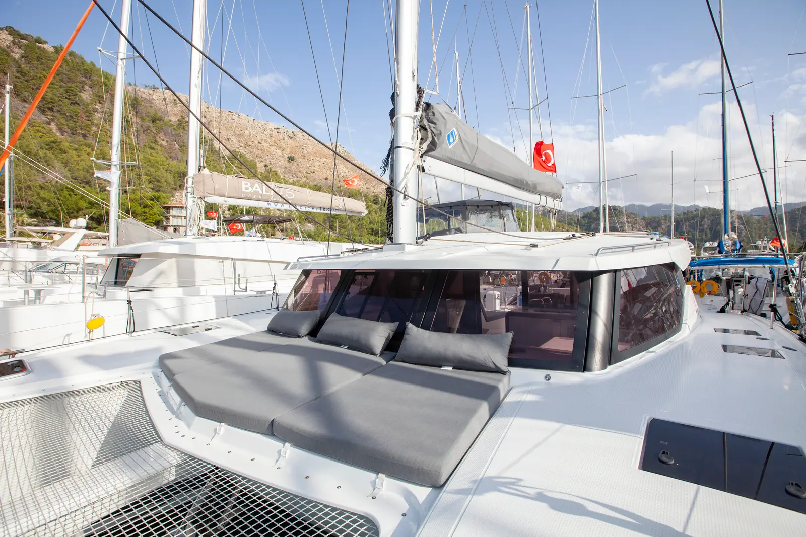Serenita, Front Deck
