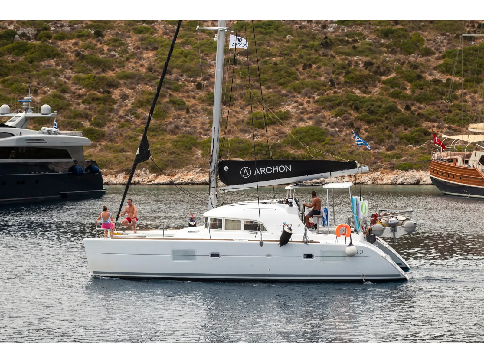 Astra, Lagoon 380 S2