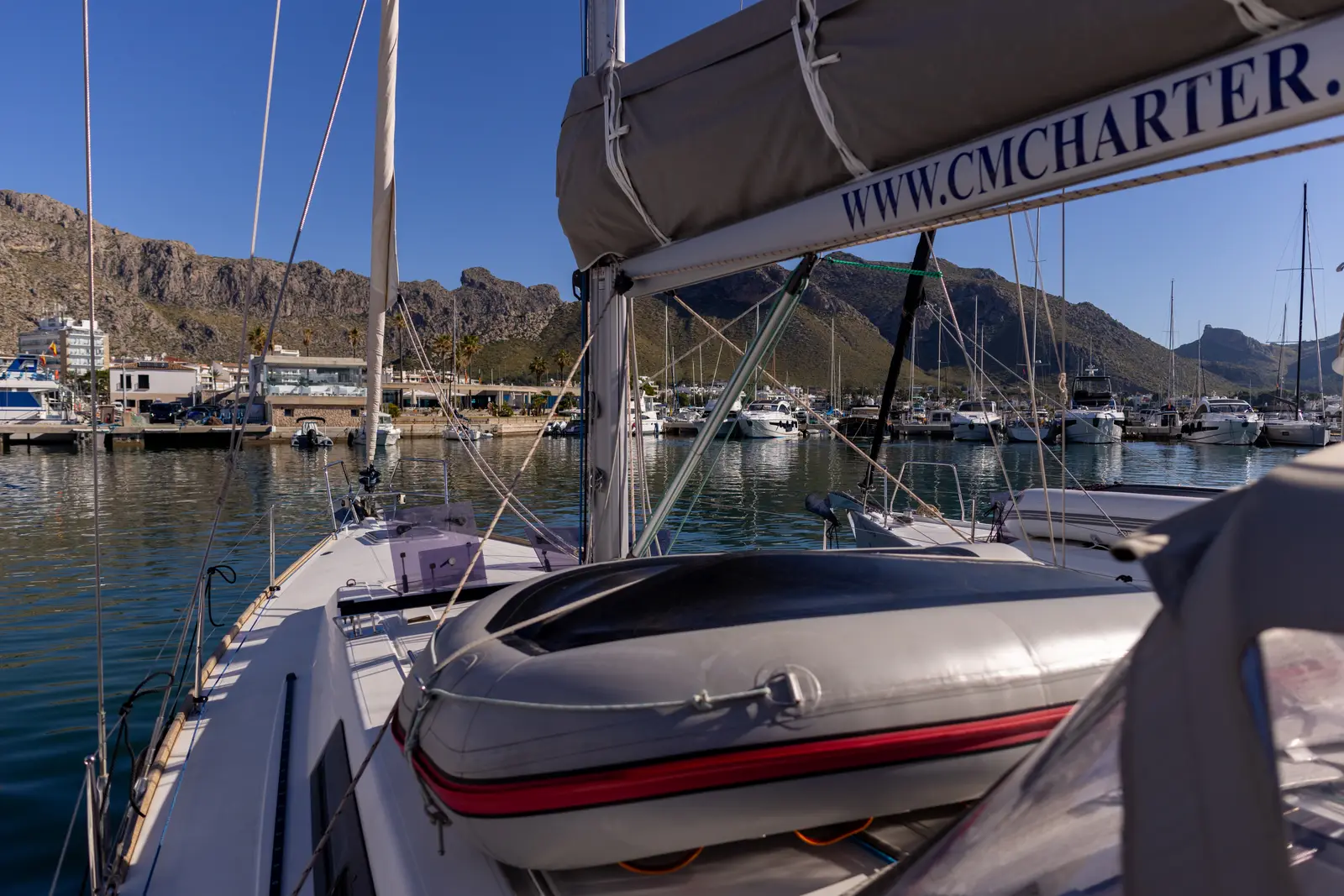 AVALON, photograph 6