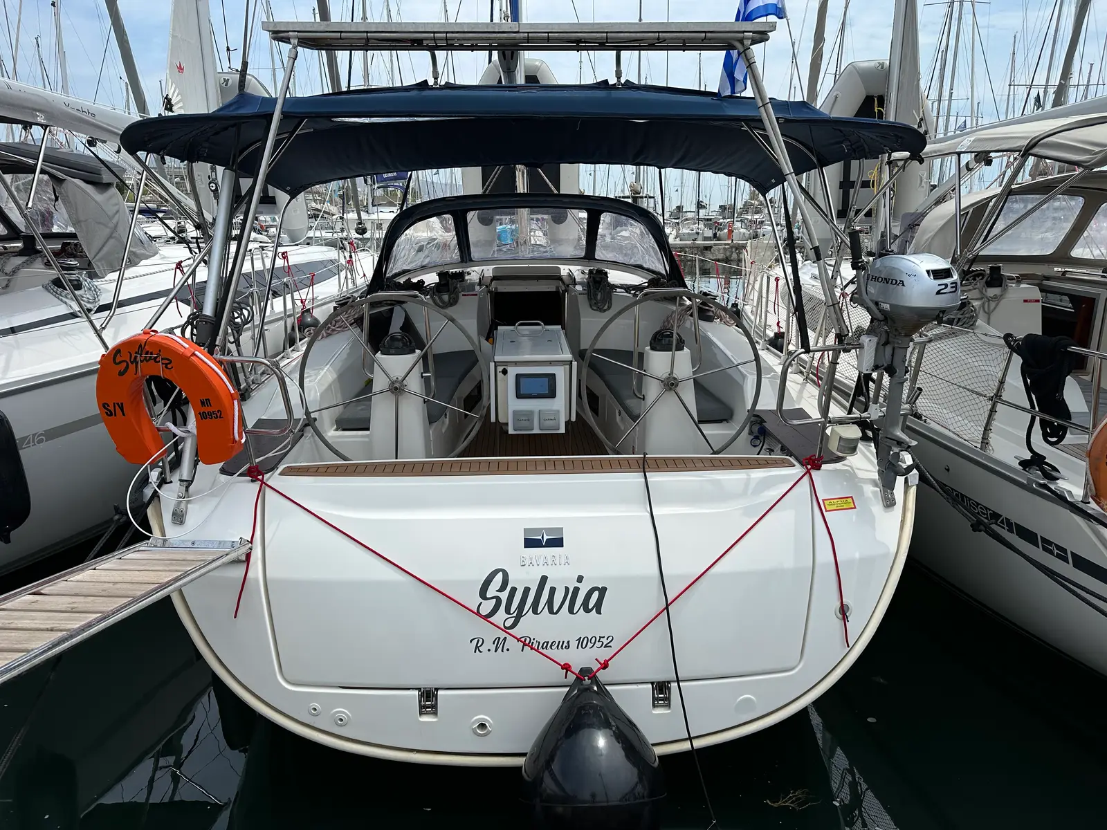 S/Y Sylvia, Main image