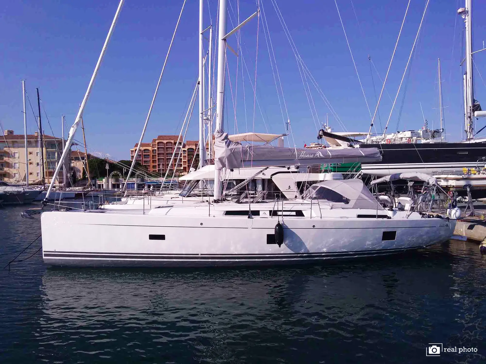 Bea - Water maker, Solar Panel, Hanse 458