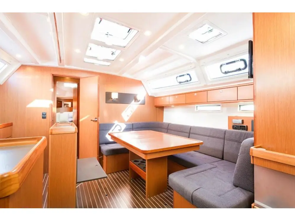 Starscatcher, Interior image