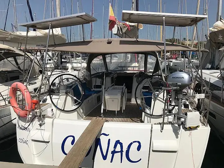 Alboran Cognac (Cabo Verde), Main image