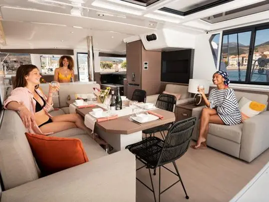 SERENITY, Interior image